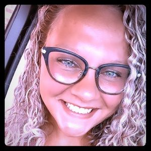 Meet your Posher, Kaylee